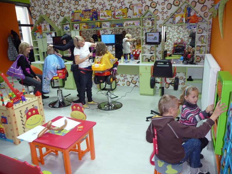 Salon Fryzurkowo – zdjęcie archiwalne z otwarcia salonu